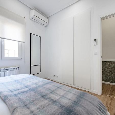 Acogedor Y Centrico Apartamento En Gran Via Madrid Luaran gambar