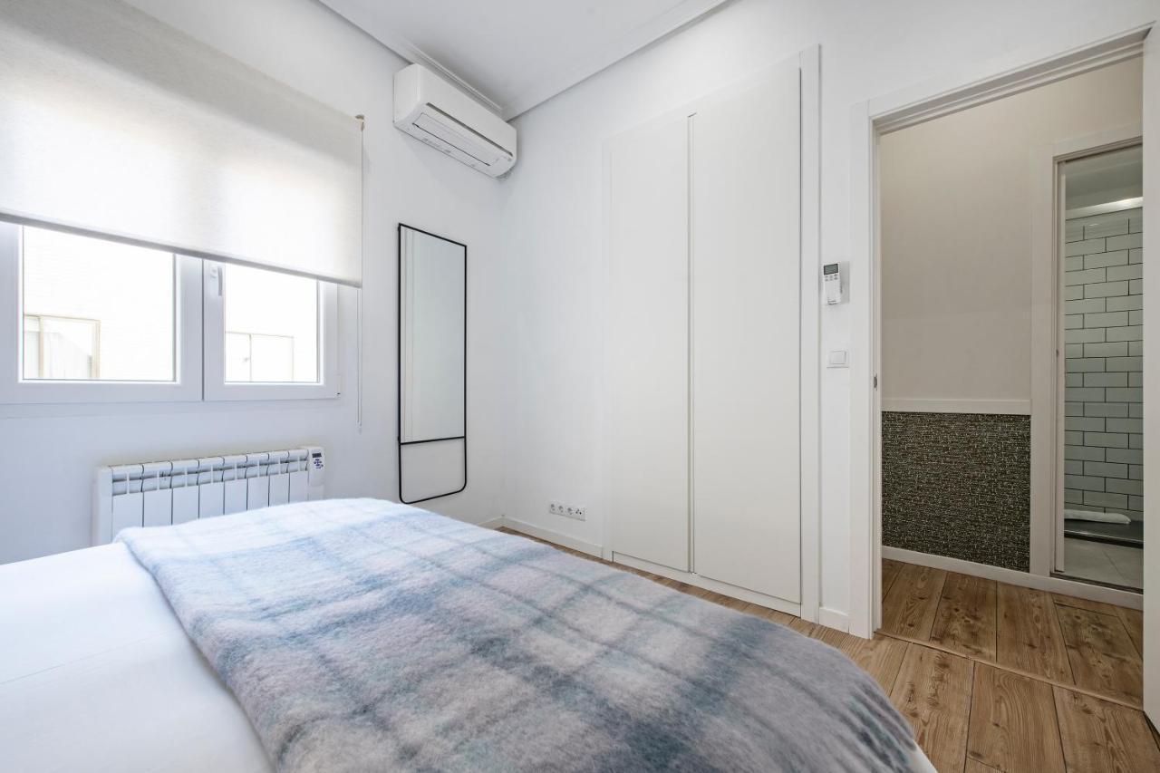 Acogedor Y Centrico Apartamento En Gran Via Madrid Luaran gambar