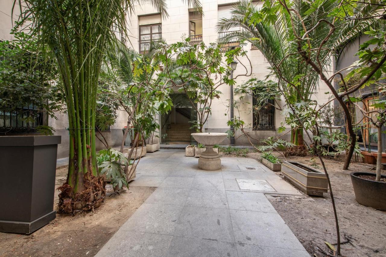 Acogedor Y Centrico Apartamento En Gran Via Madrid Luaran gambar